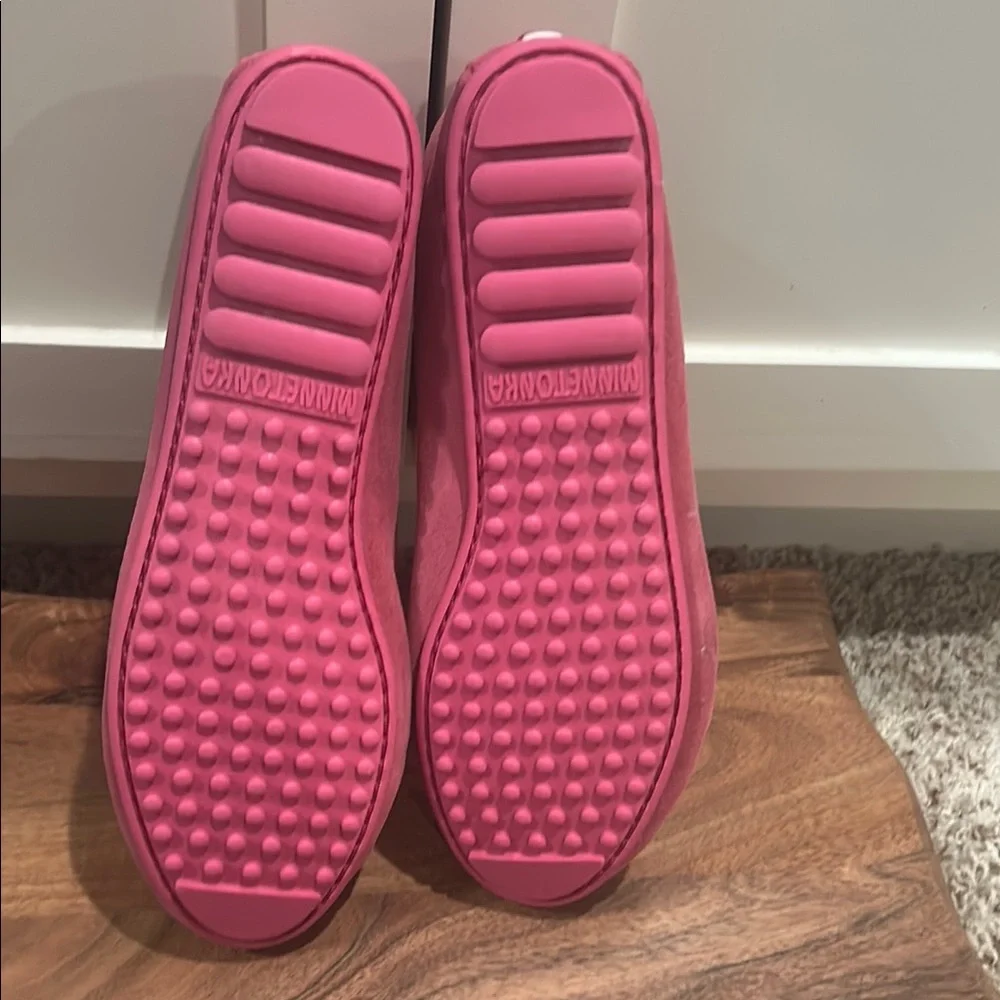 Minnetonka Pink Suede Moccasins with Beaded Detail - Picture 3 of 3